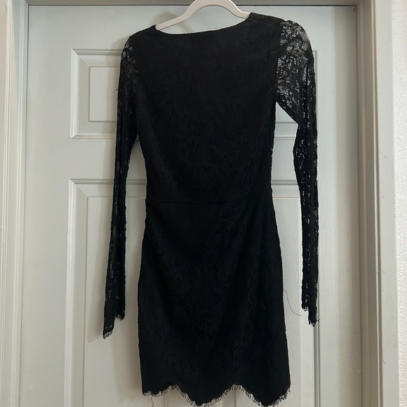 Stroria lace dress - Picture 4 of 4